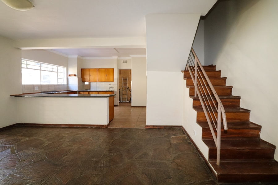 To Let 4 Bedroom Property for Rent in Flamwood North West